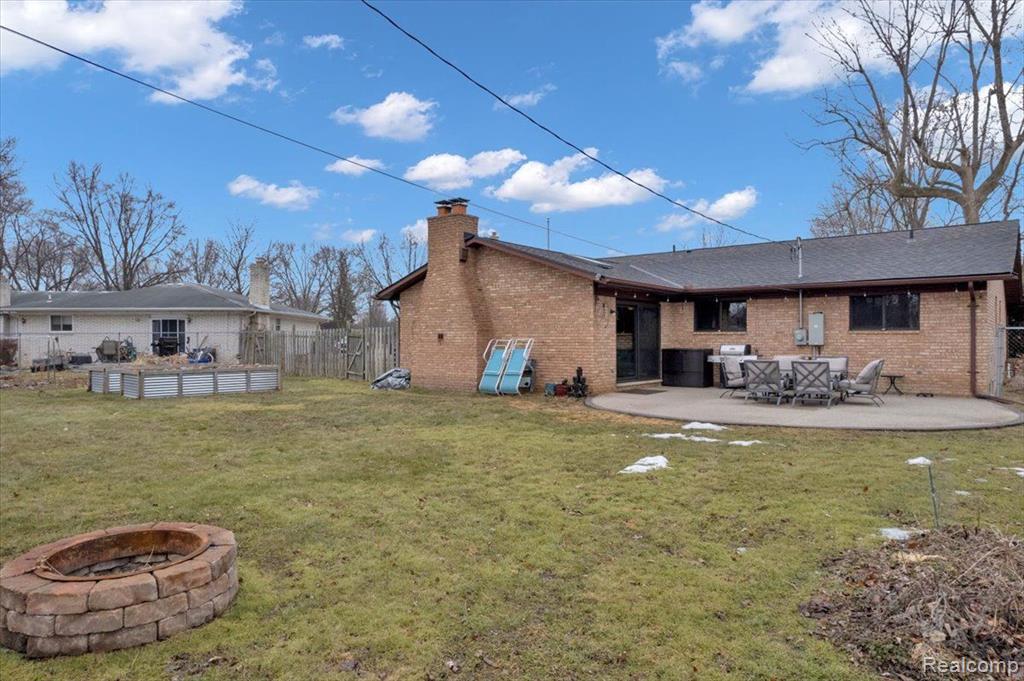 38855 Union Lake Road Clinton Township, MI 48036 - Photo 20 of 27 Gallery Image 20