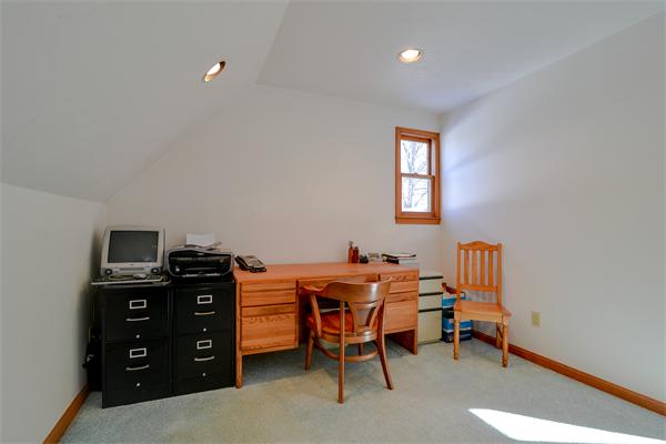 43 Wayside Road Westborough, MA 01581 - Photo 26 of 28 Gallery Image 26