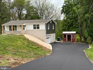 14 Waterfront Drive Hanover, PA 17331 - Photo 2 of 45