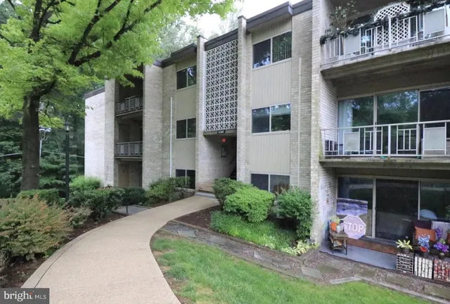 $235,000 | 12307 Braxfield Court, Unit 413, Rockville, MD 20852