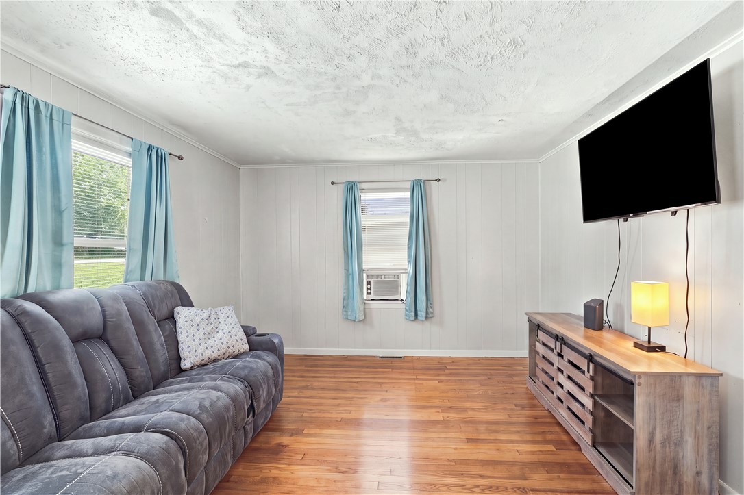 259 Read Avenue Coventry, RI 02816 - Photo 12 of 26 Gallery Image 12