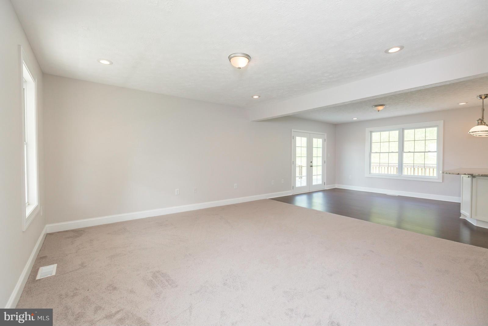 3878 Back Mountain Road Winchester, VA 22602 - Photo 9 of 30 Living Room