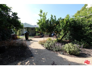 10744 Charnock Road Los Angeles, CA 90034 - Photo 17 of 23 Gallery Image 17
