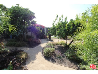 10744 Charnock Road Los Angeles, CA 90034 - Photo 18 of 23 Gallery Image 18
