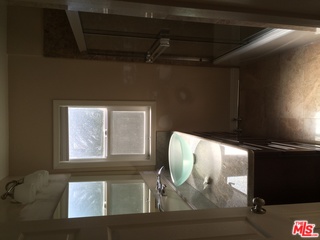 10744 Charnock Road Los Angeles, CA 90034 - Photo 5 of 23 Gallery Image 5