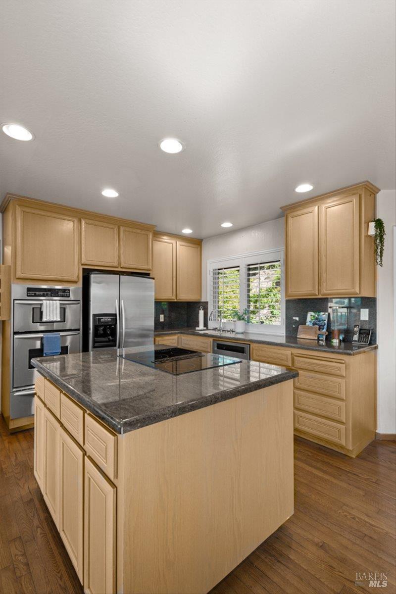 5 Wimbledon Court Novato, CA 94949 - Photo 15 of 48