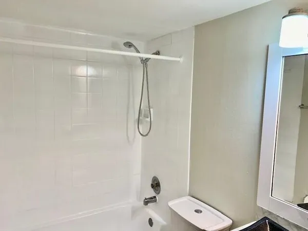 $2,100 | 6051 10th Avenue North, Unit 136, Greenacres, FL 33463