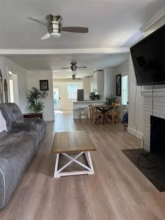 $3,000 | 2570 Loma Linda Street, Sarasota, FL 34239
