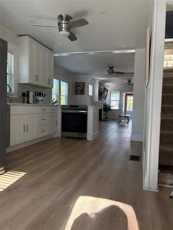 $3,000 | 2570 Loma Linda Street, Sarasota, FL 34239