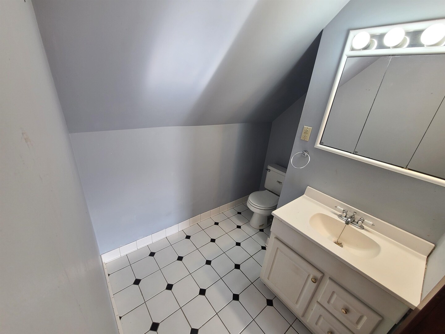 423 South Grove Street Walcott, IA 52773 - Photo 17 of 30 a utility room with dryer and washer