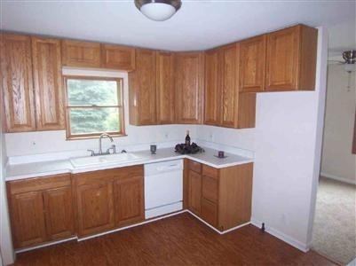 804 North Road Fenton, MI 48430 - Photo 2 of 12 20198893-1.JPG