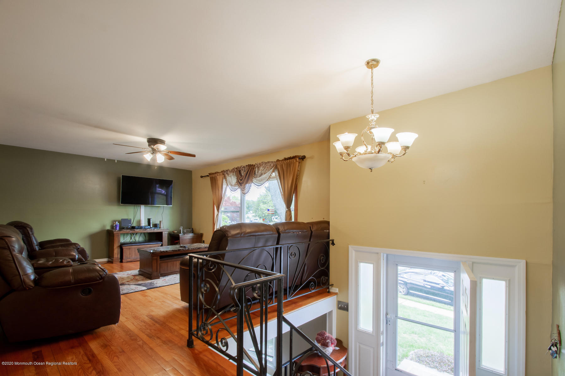 609 Mayfair Lane Neptune Township, NJ 07753 - Photo 11 of 23 IMG_2811-HDR