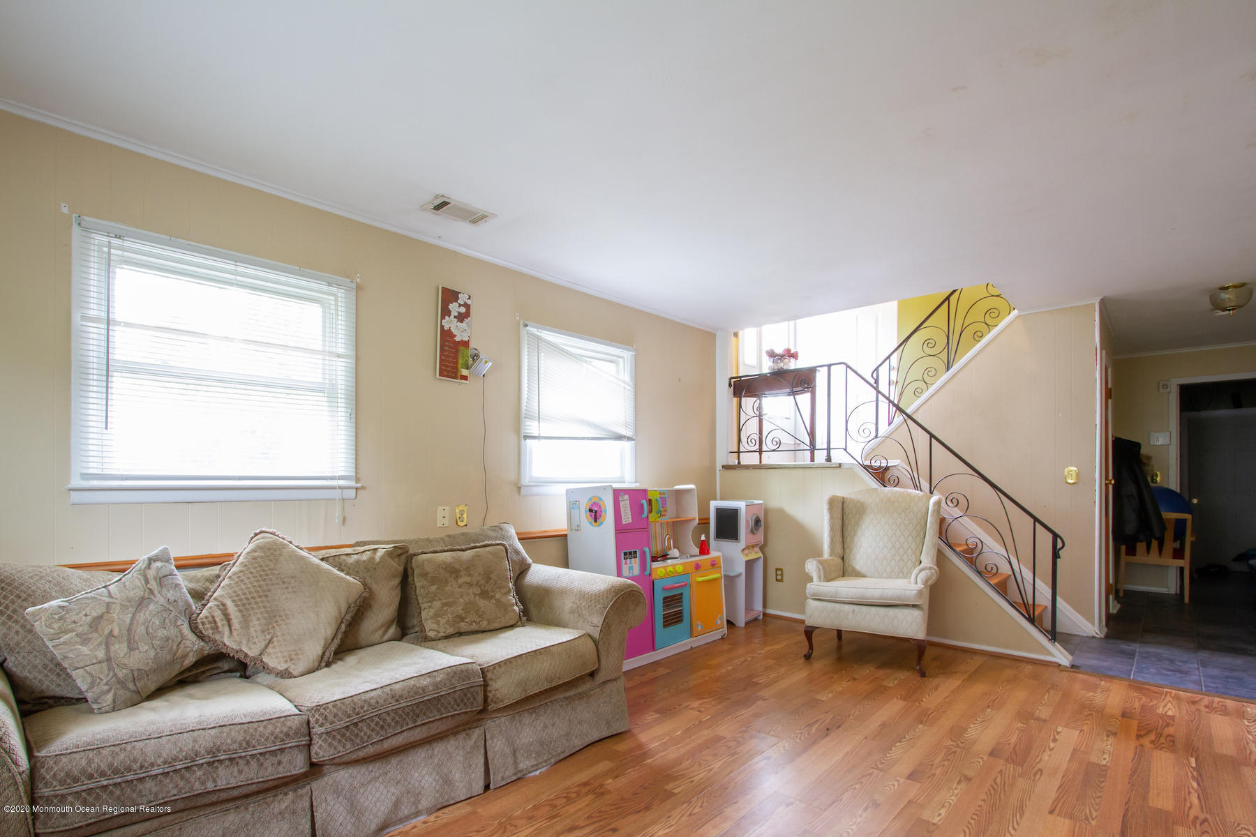 609 Mayfair Lane Neptune Township, NJ 07753 - Photo 12 of 23 IMG_2831