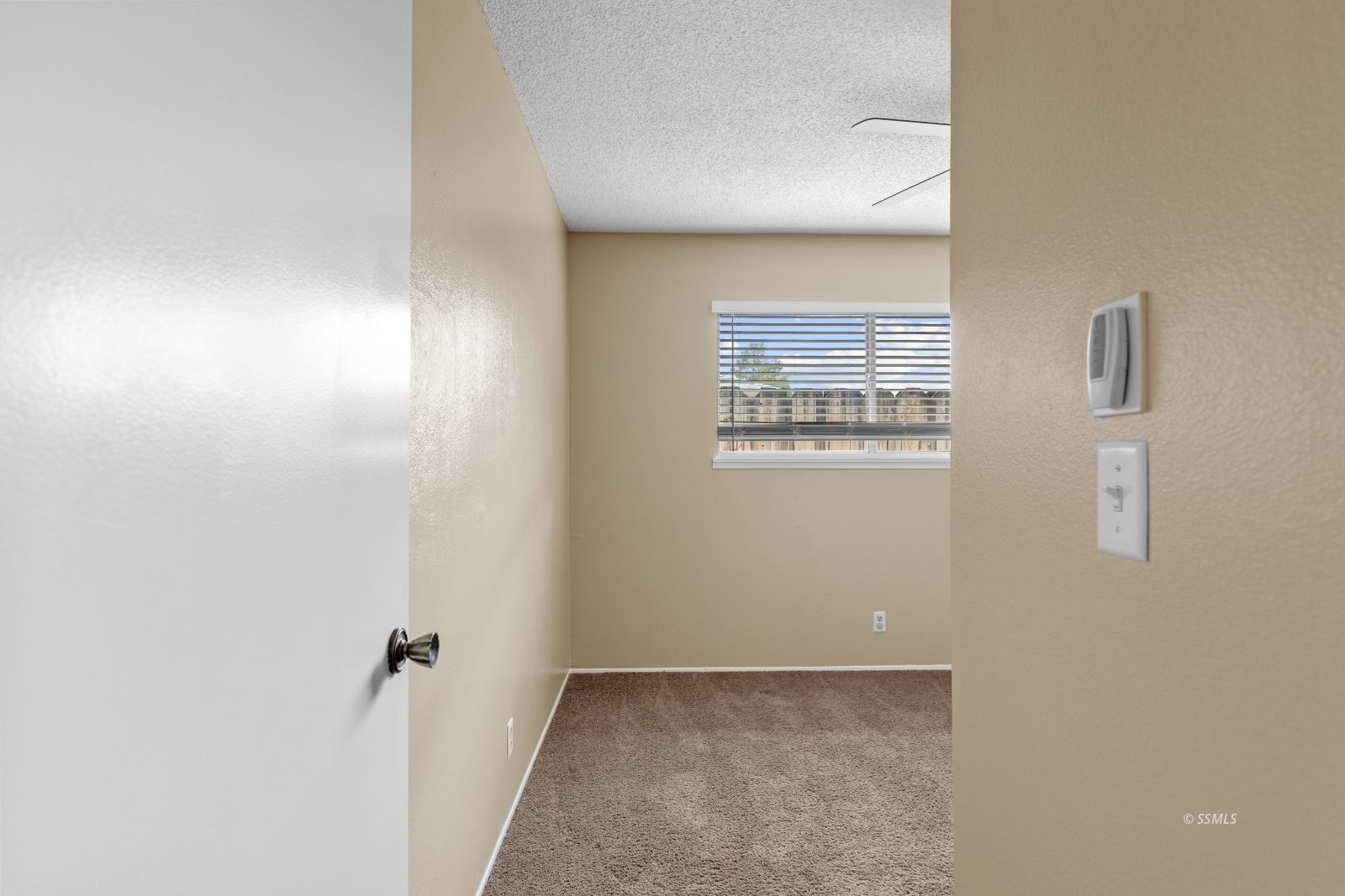 325 South Lincoln Street Ridgecrest, CA 93555 - Photo 21 of 35