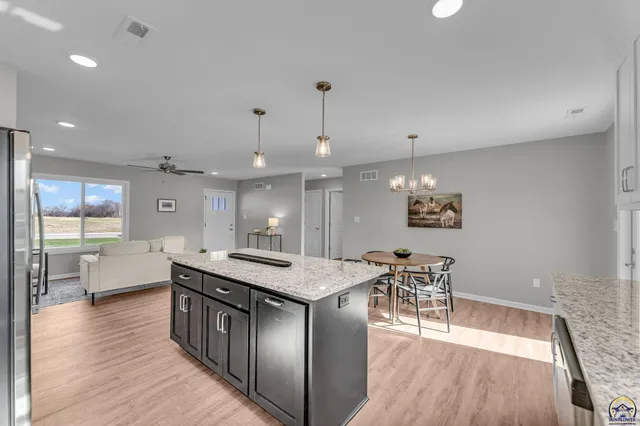 $261,900 | 727 Teresa Court, Carbondale, KS 66414