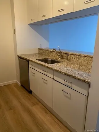 $2,800 | 4 Martine Avenue, Unit 308, White Plains, NY 10606