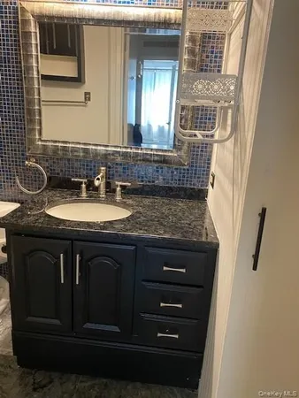 $2,800 | 4 Martine Avenue, Unit 308, White Plains, NY 10606