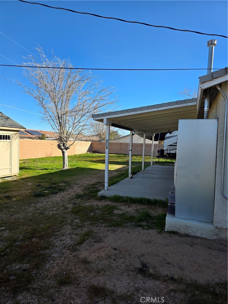 22184 Hupa Road Apple Valley, CA 92307 - Photo 6 of 8