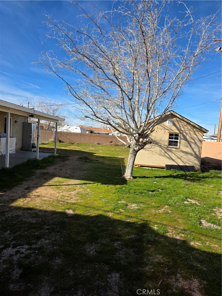 22184 Hupa Road Apple Valley, CA 92307 - Photo 7 of 8