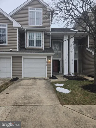 $2,650 | 4904 King Patrick Way, Unit 204, Upper Marlboro, MD 20772