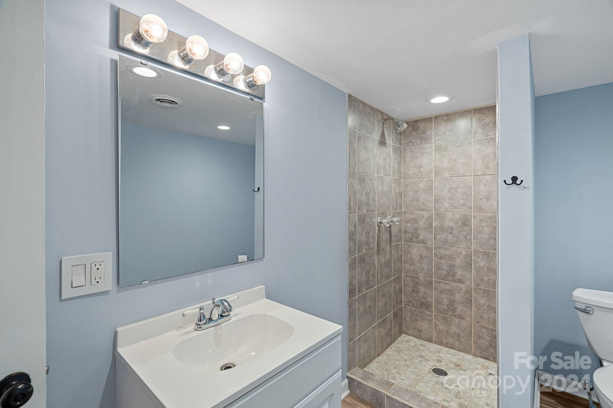 1380 Old Mill Road Lincolnton, NC 28092 - Photo 24 of 48 Gallery Image 24