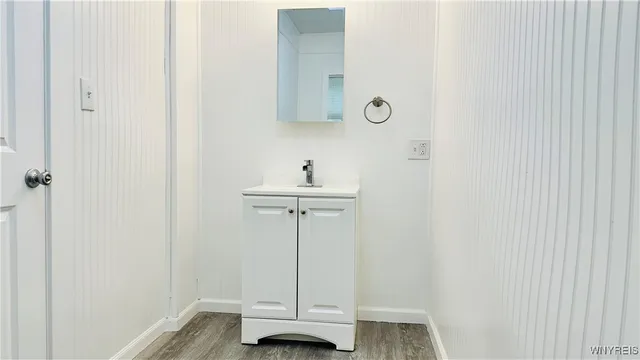 $2,000 | 701 Cedar Avenue, Niagara Falls, NY 14301