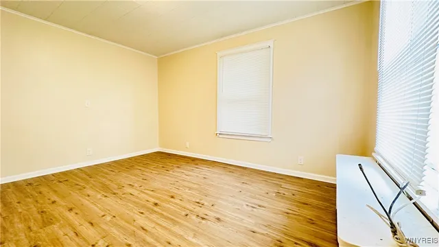 $2,000 | 701 Cedar Avenue, Niagara Falls, NY 14301