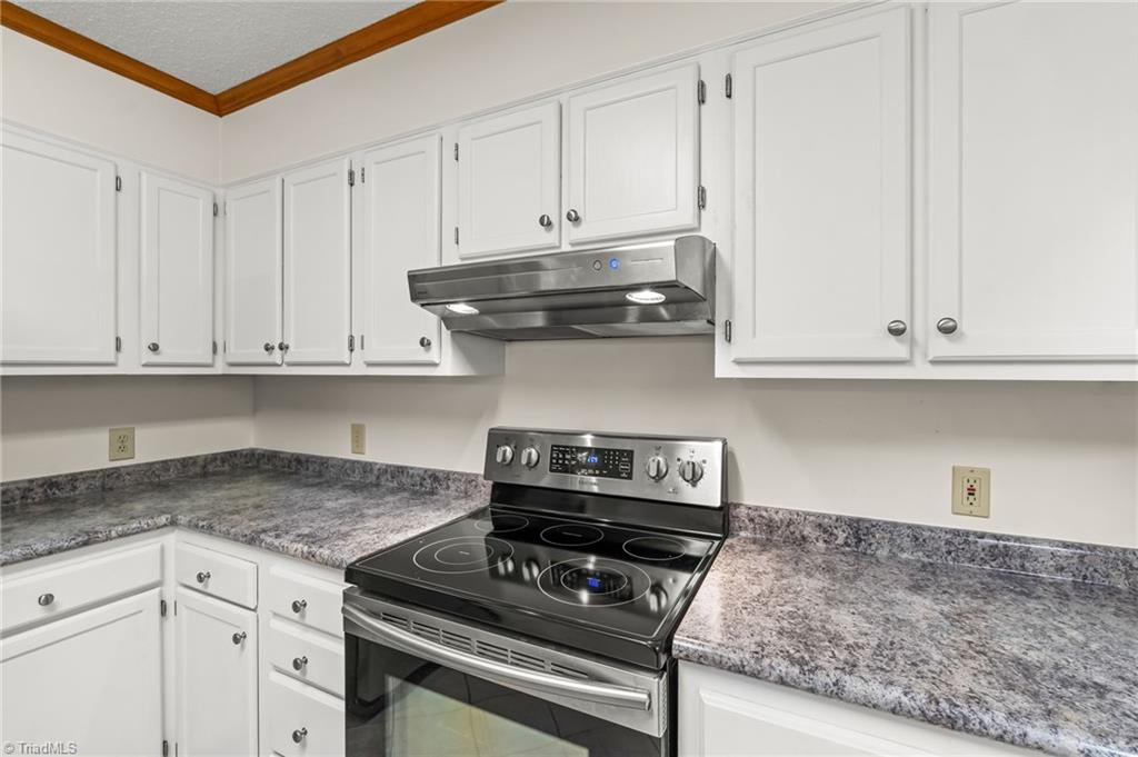 482 Motsinger Road Winston-Salem, NC 27107 - Photo 15 of 34