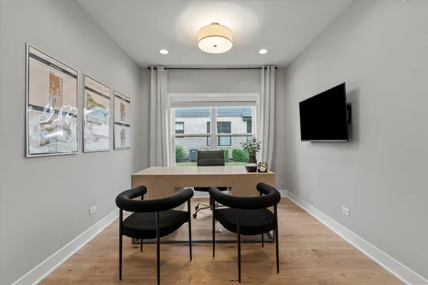 a view of a livingroom with furniture