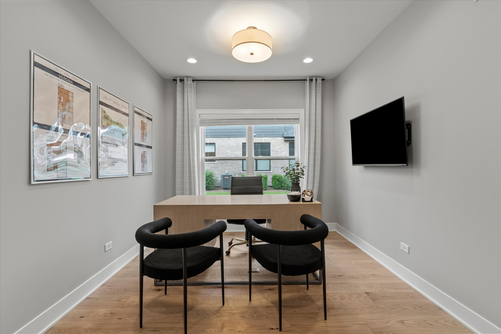 16580 Kayla Drive Lemont, IL 60439 - Photo 13 of 47 a view of a livingroom with furniture