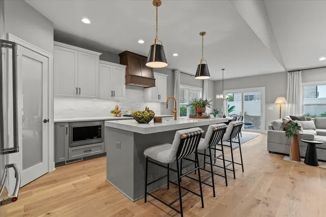 $689,990 | 16580 Kayla Drive, Lemont, IL 60439