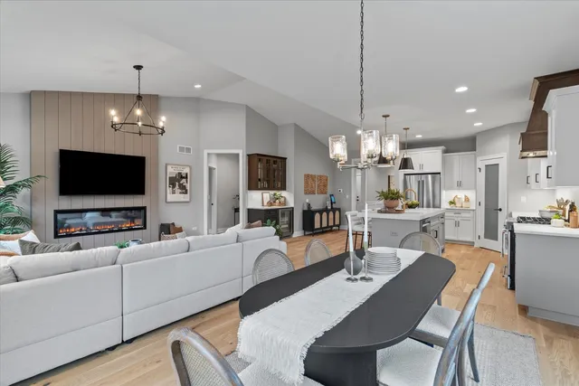 $689,990 | 16580 Kayla Drive, Lemont, IL 60439