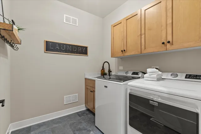 $689,990 | 16580 Kayla Drive, Lemont, IL 60439