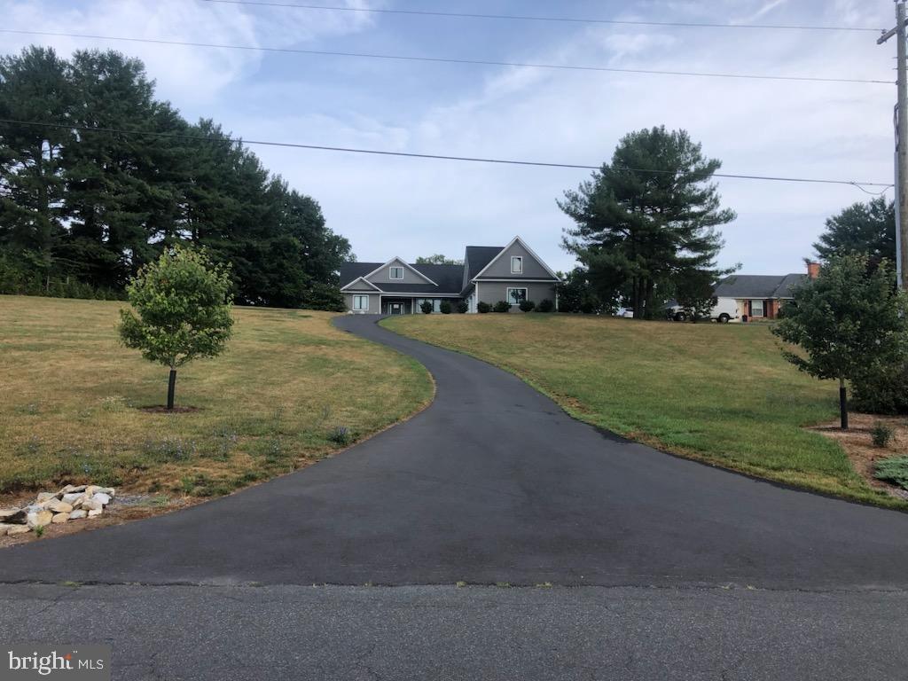 927 Bowling Green Road Front Royal, VA 22630 - Photo 2 of 21