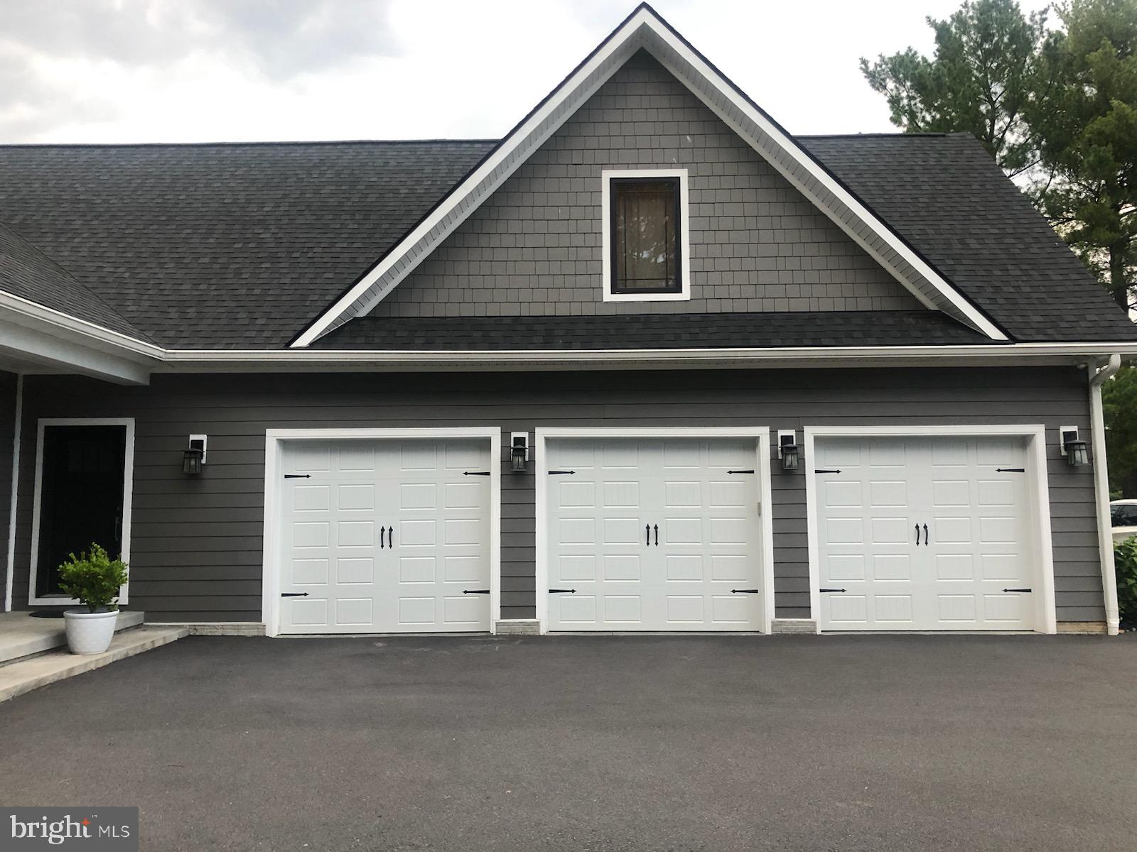 927 Bowling Green Road Front Royal, VA 22630 - Photo 3 of 21