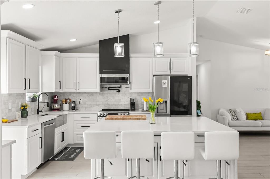 812 Chastain Road Seffner, FL 33584 - Photo 6 of 27