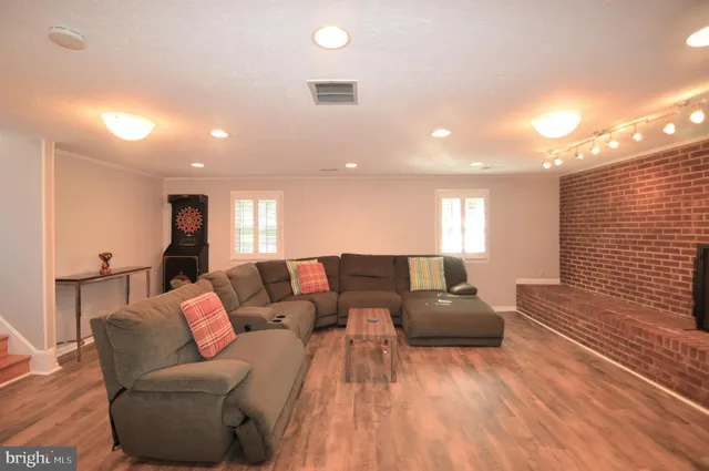 $1,250,000 | 12614 Oxon Road, Herndon, VA 20171