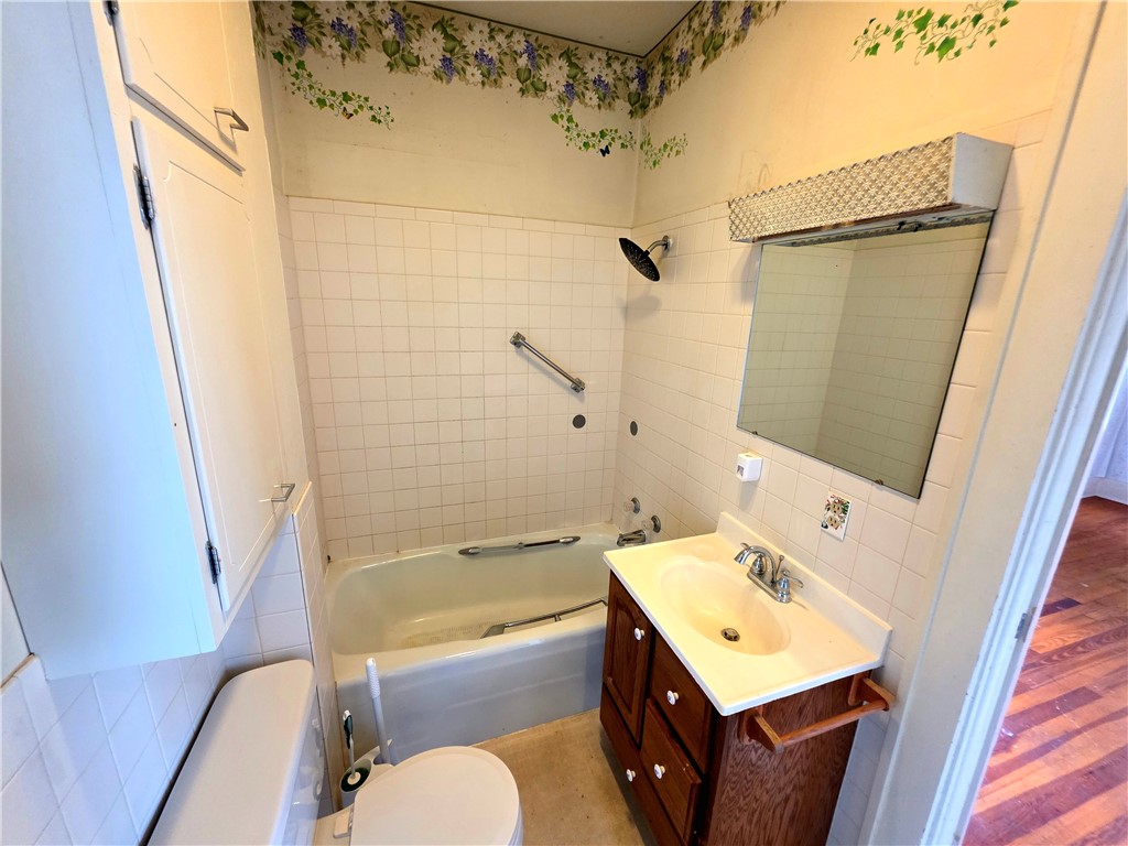 902 Wabash Avenue Paris, IL 61944 - Photo 8 of 15