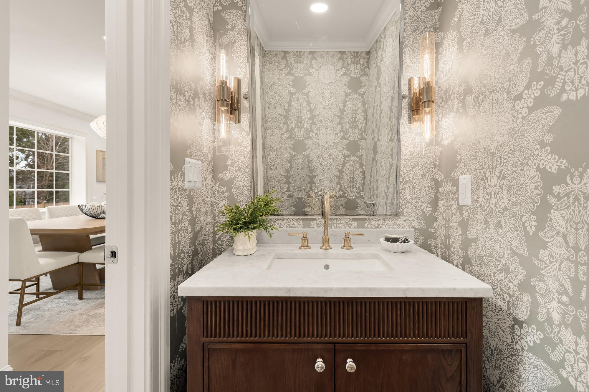 4827 Sedgwick Street Northwest Washington, DC 20016 - Photo 11 of 45