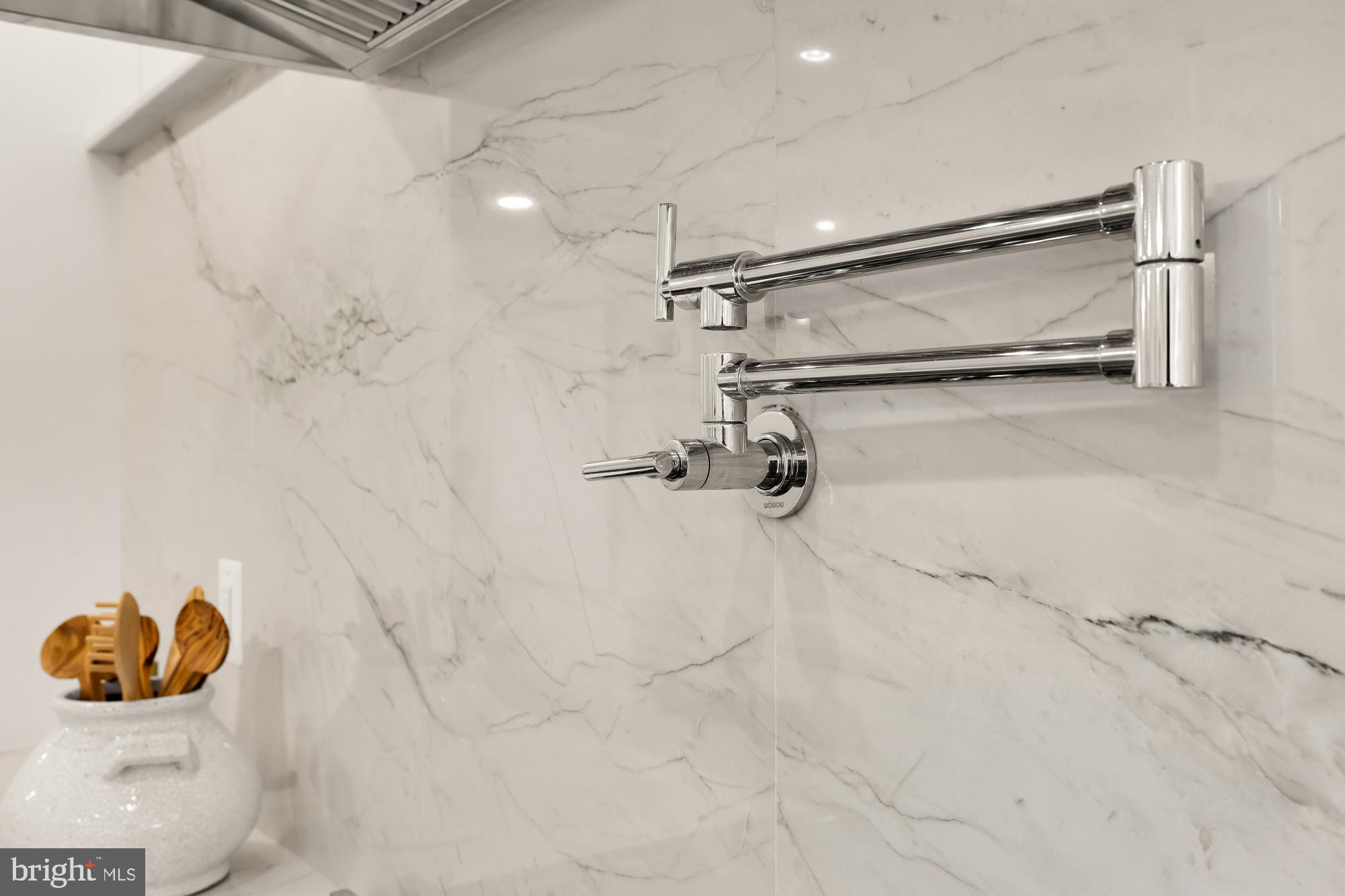 4827 Sedgwick Street Northwest Washington, DC 20016 - Photo 15 of 45