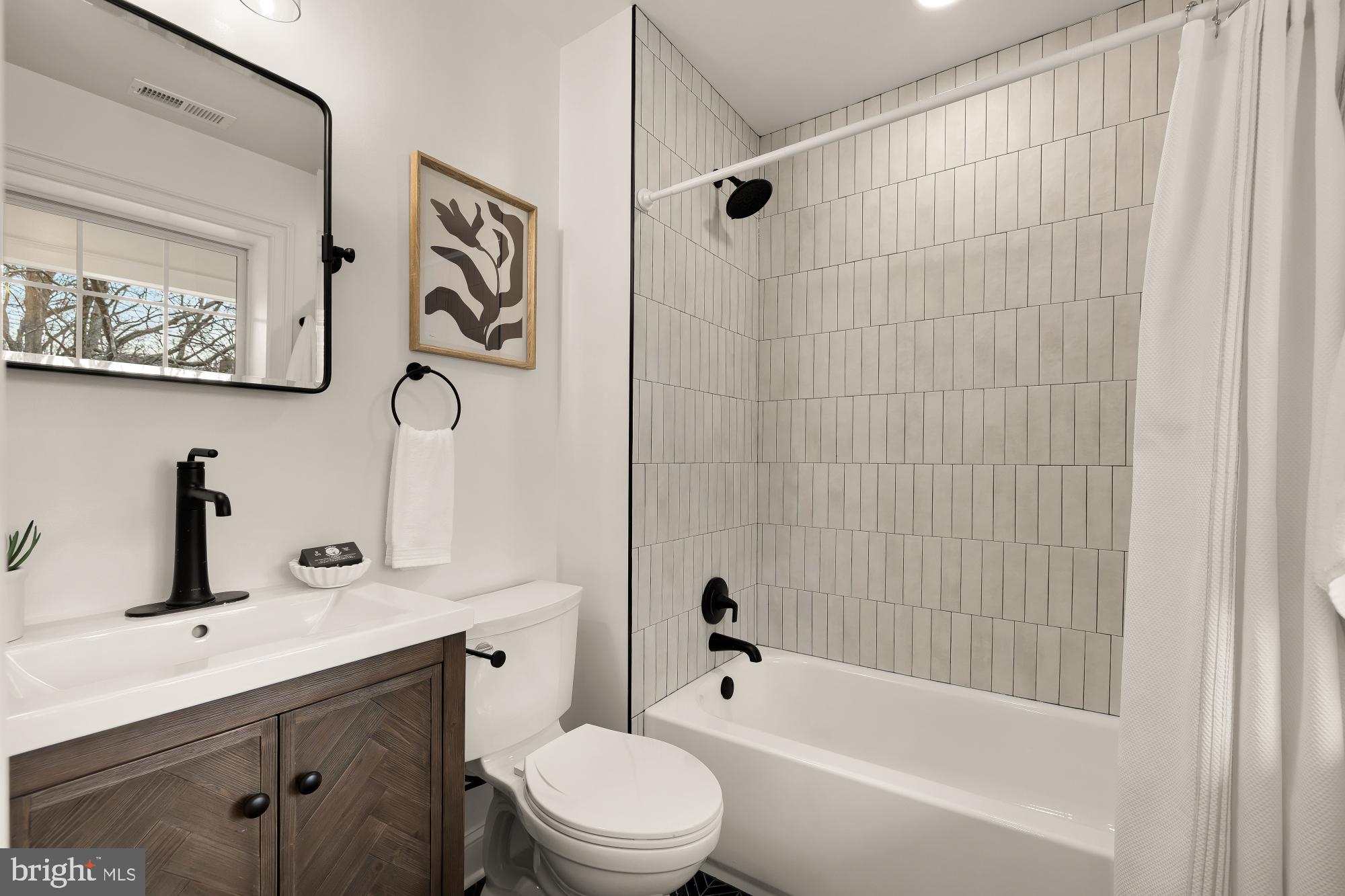 4827 Sedgwick Street Northwest Washington, DC 20016 - Photo 34 of 45