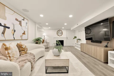 $3,695,000 | 4827 Sedgwick Street Northwest, Washington, DC 20016