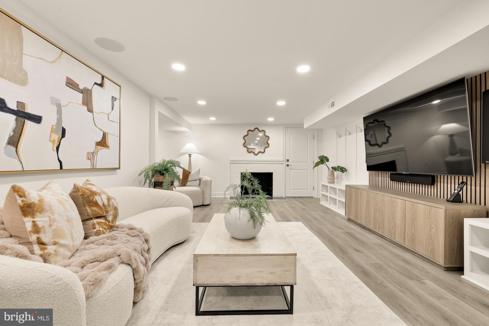 4827 Sedgwick Street Northwest Washington, DC 20016 - Photo 37 of 45