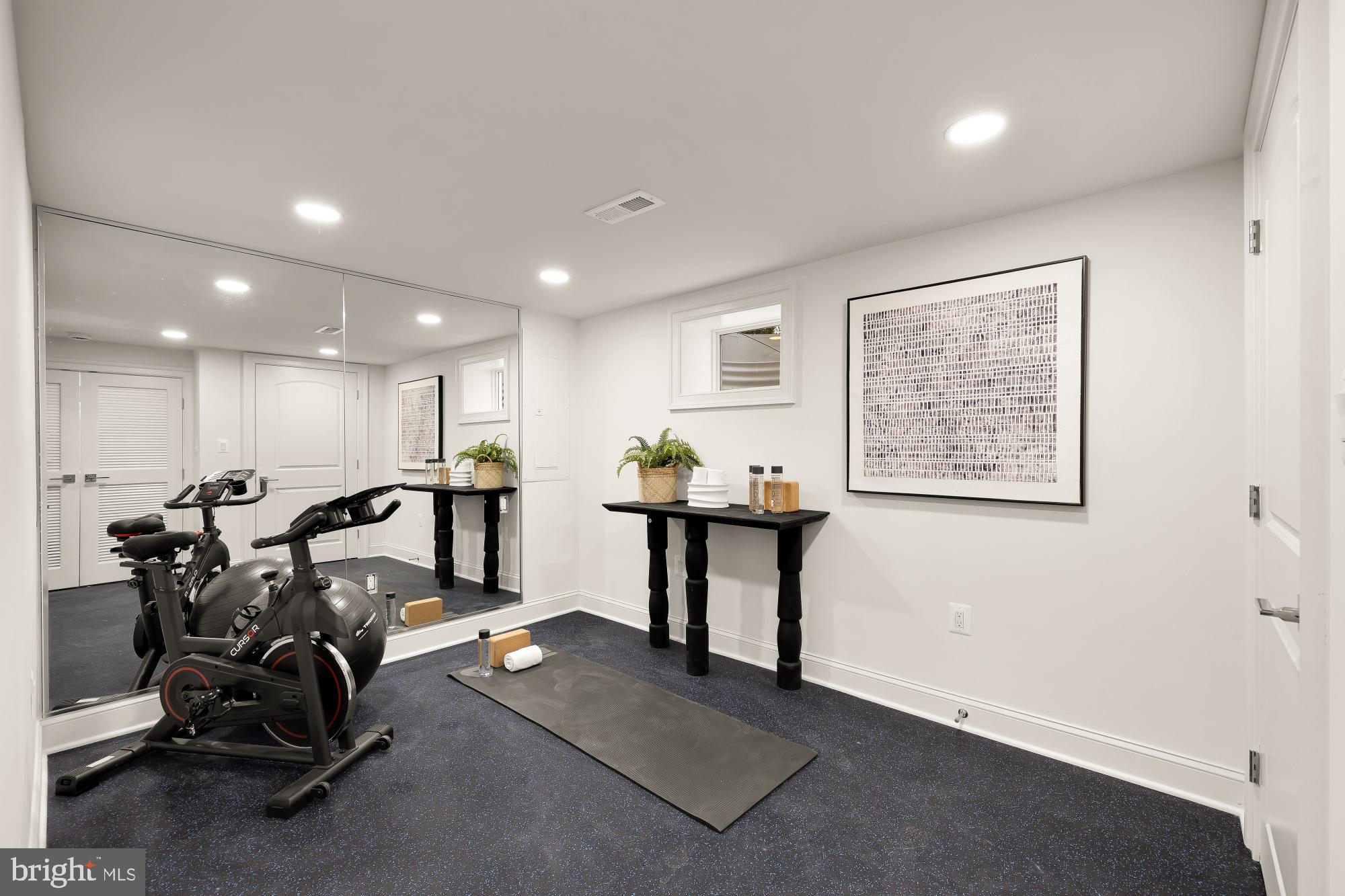 4827 Sedgwick Street Northwest Washington, DC 20016 - Photo 42 of 45