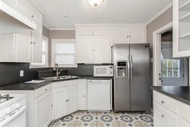 $2,295 | 8642 Daytonia Avenue, Dallas, TX 75218