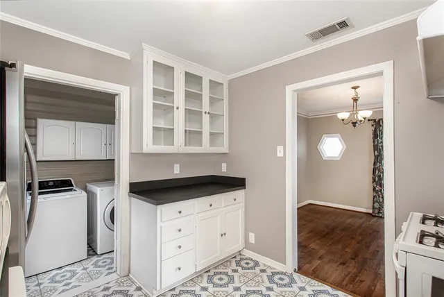 $2,295 | 8642 Daytonia Avenue, Dallas, TX 75218