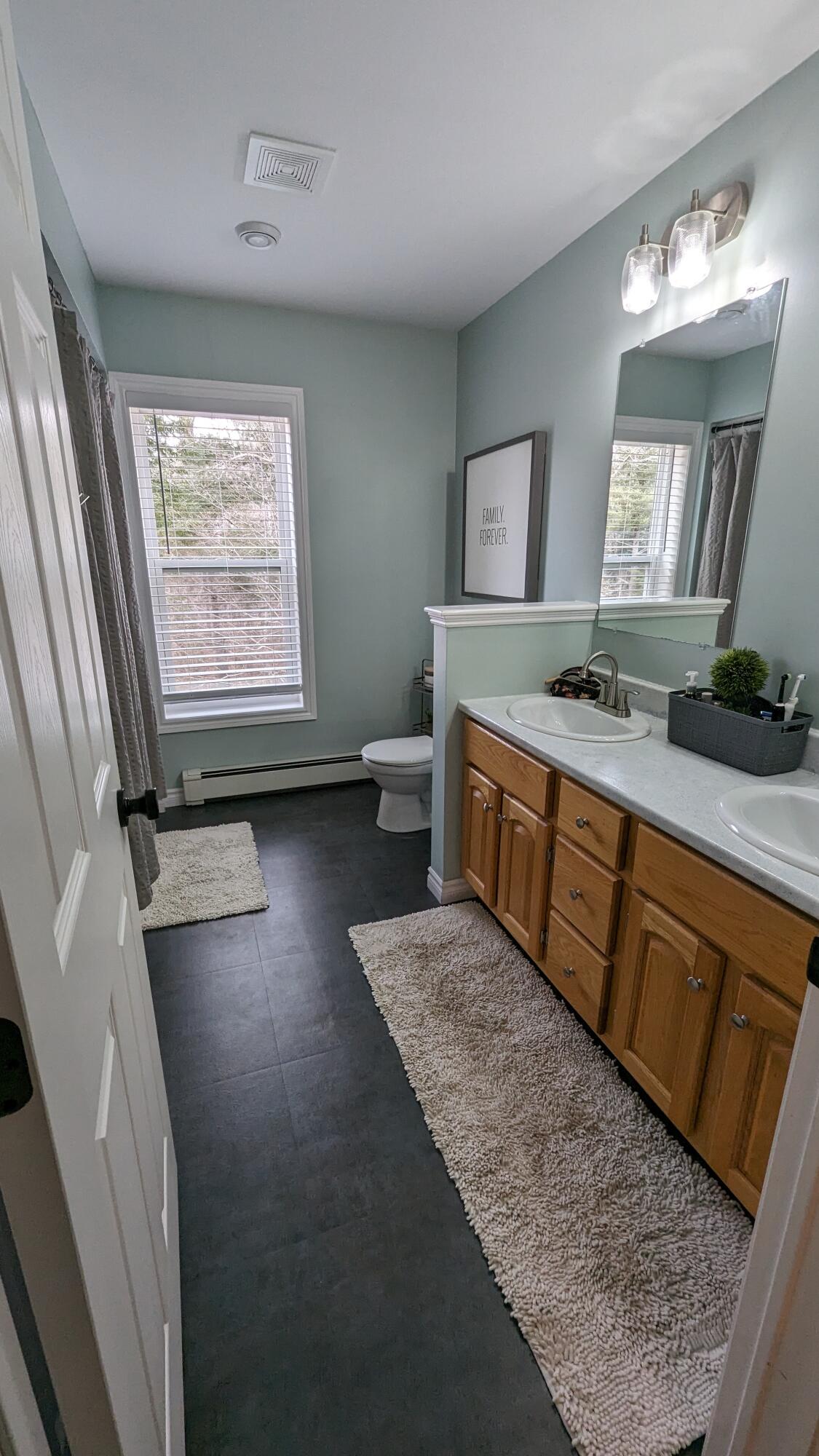 41 Cardinal Way Bangor, ME 04401 - Photo 23 of 39 Upstairs Bathroom
