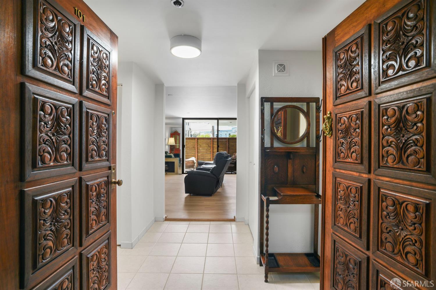 110 Park Road, Unit 101 Burlingame, CA 94010 - Photo 8 of 54 Gallery Image 8
