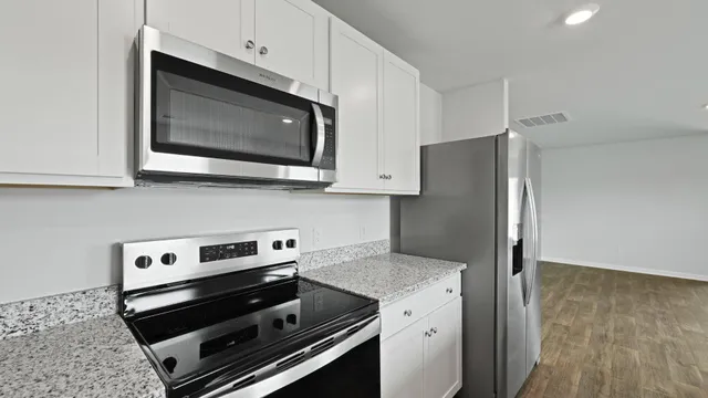 $288,900 | 122 Brooks Drive, Holly Hill, SC 29059