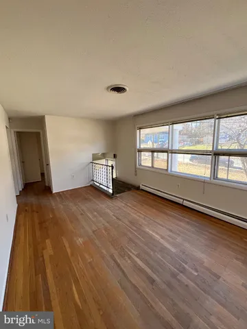 $1,800 | 1331 East Longview Drive, Woodbridge, VA 22191